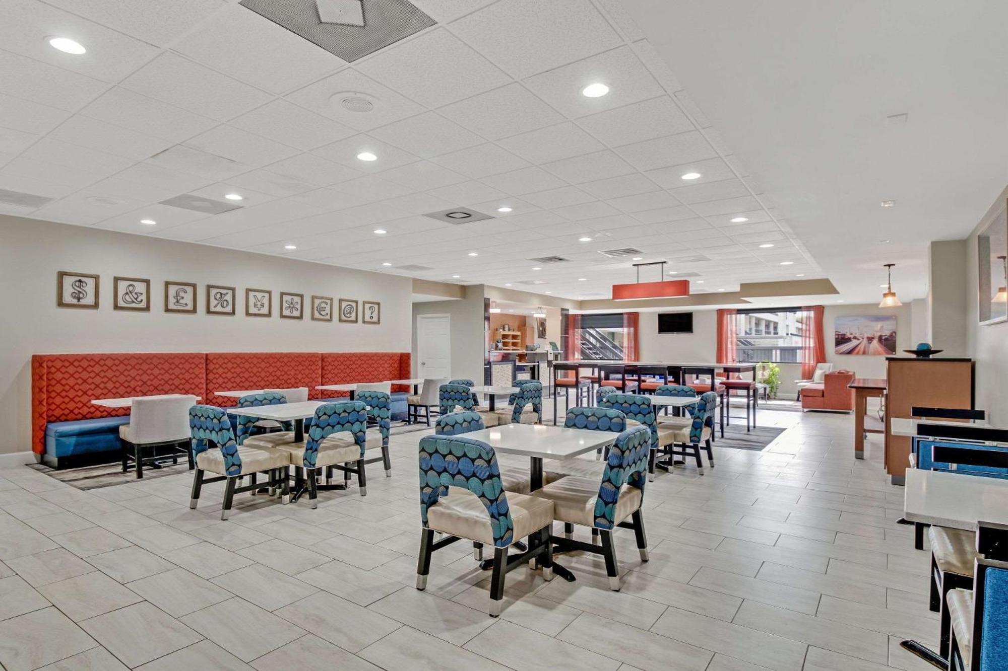 Quality Inn Dalton Buitenkant foto